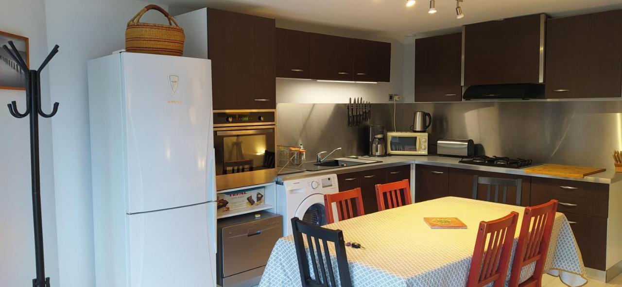 Les Mondes - Appartement Bas De Maison Ансюе-ла-Редонн Екстер'єр фото